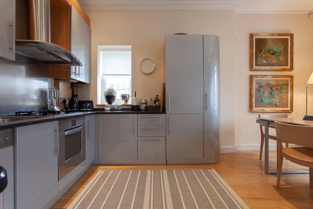 Cg1 - 2 Bedroom Apt, Kensington Garden Square View Appartamento Londra