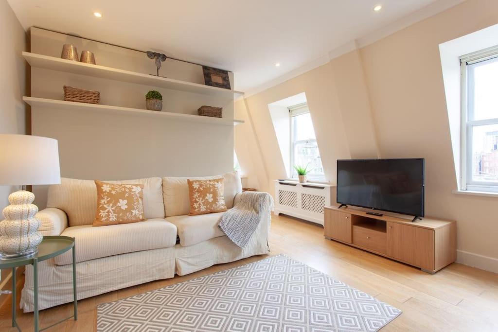 Cg1 - 2 Bedroom Apt, Kensington Garden Square View Appartamento *