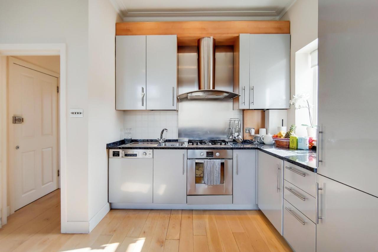 Appartamento Cg1 - 2 Bedroom Apt, Kensington Garden Square View Londra